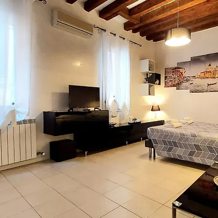 Palazzo Del Sale, Rialto-3